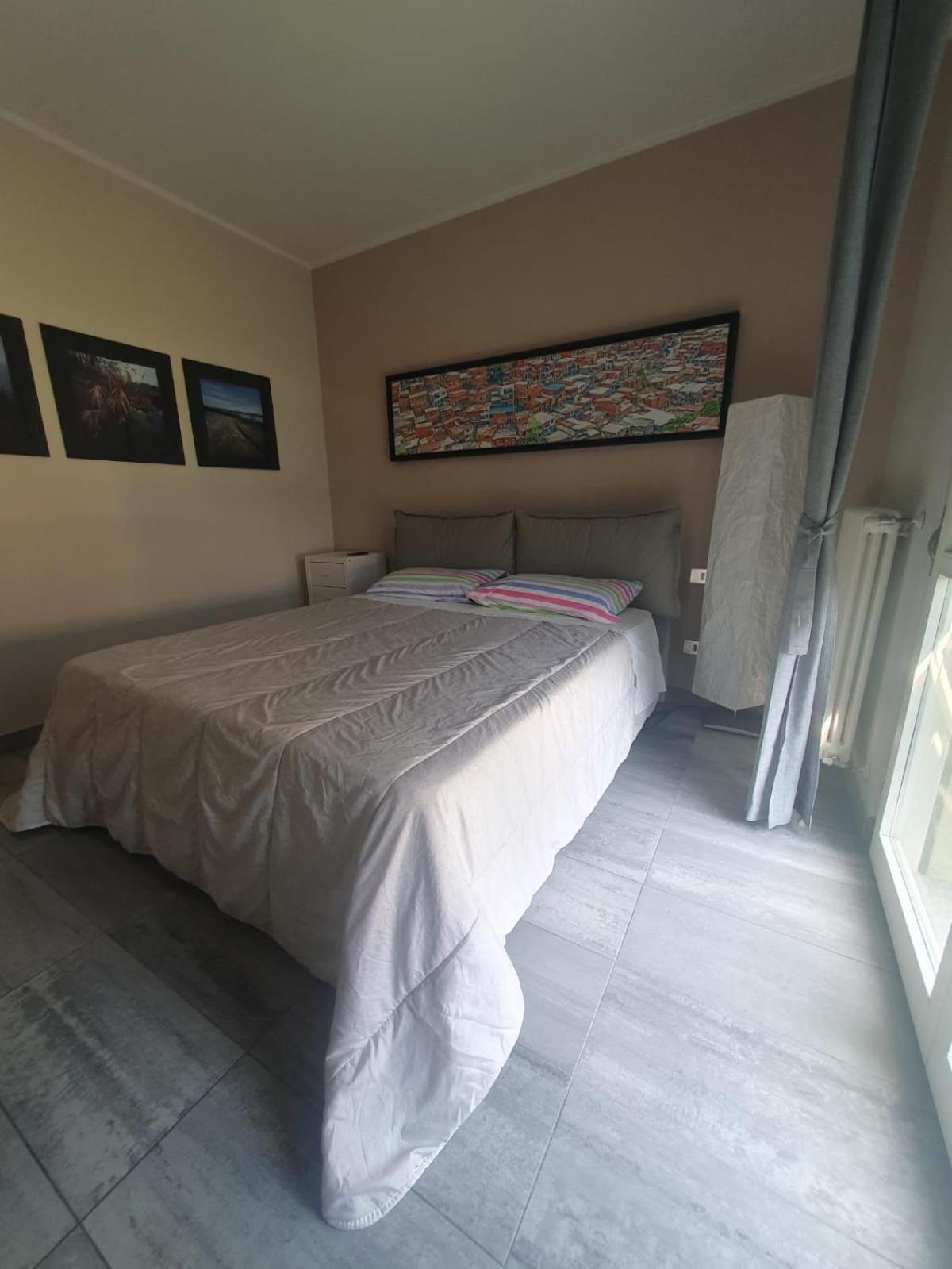 Casa Vacanze Matilde Gavirate Esterno foto