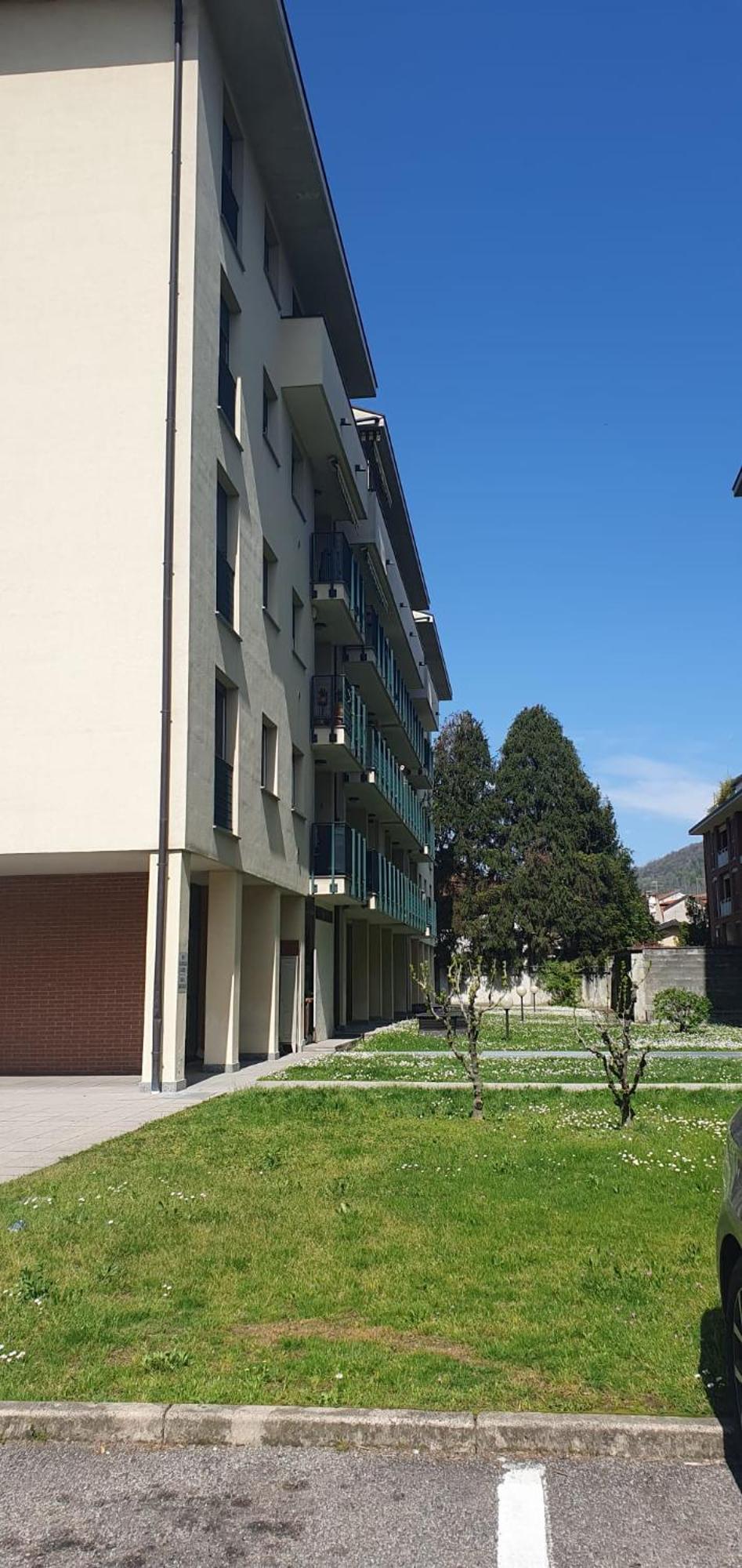 Casa Vacanze Matilde Gavirate Esterno foto